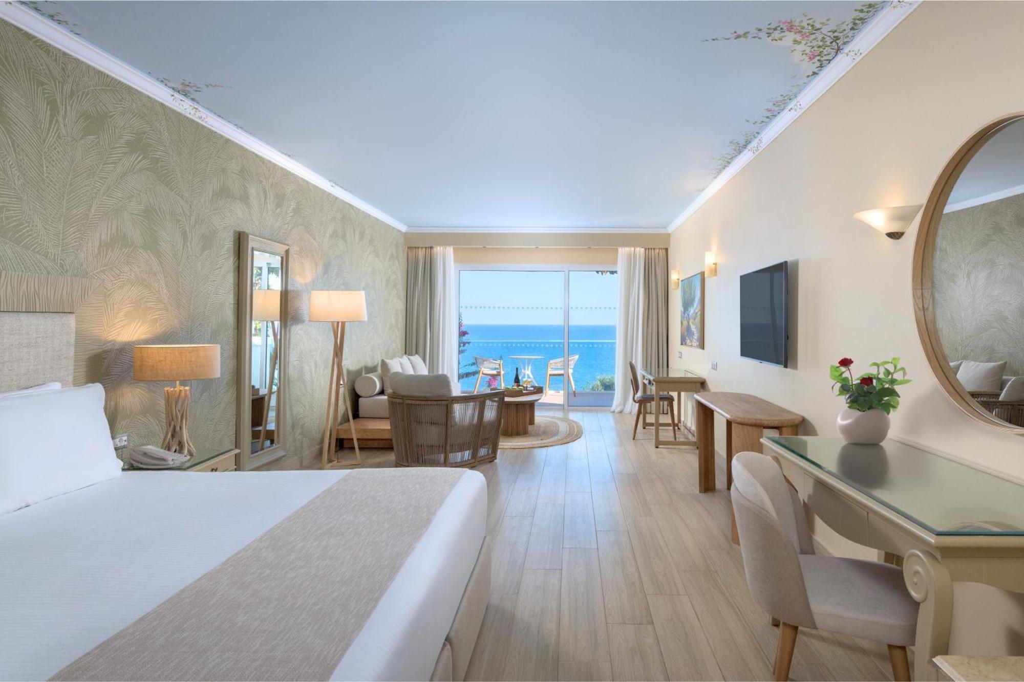 Deluxe Junior Suite Sea View 2,1742629720:JPEG